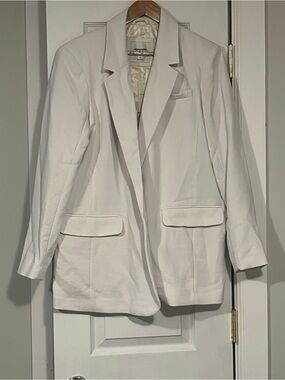 Abercrombie & Fitch White Tailored Women's Blazer